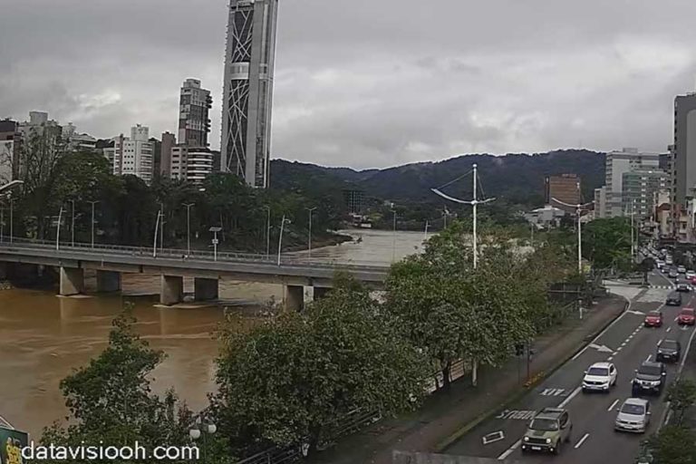 Blumenau enfrenta a quinta enchente em menos de um ano