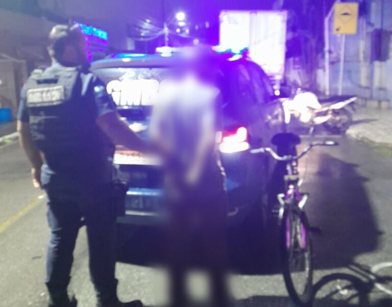 Morador de rua é preso após assaltar adolescente e levar bicicleta