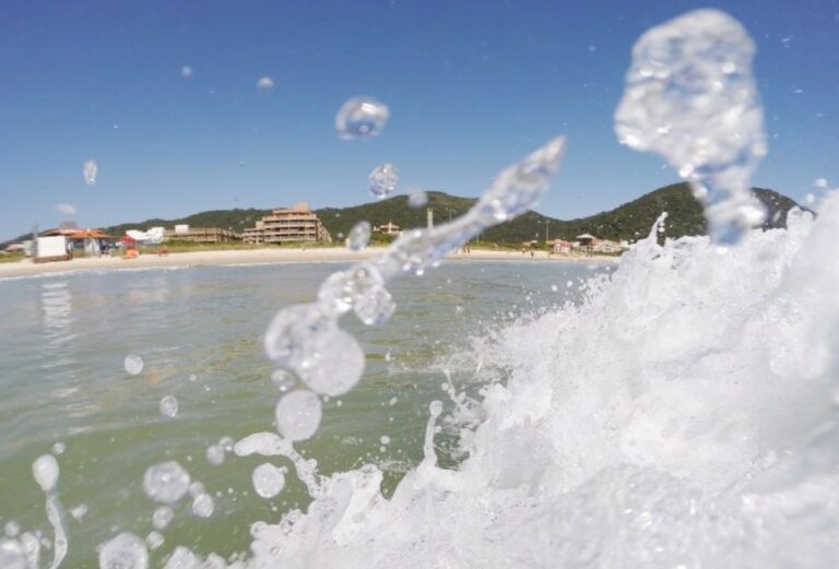 Termo de cooperação ampliará para 3 as coletas semanais de balneabilidade em praias