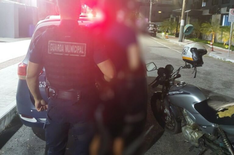 Motociclista é detido após ser flagrado com moto com chassi raspado