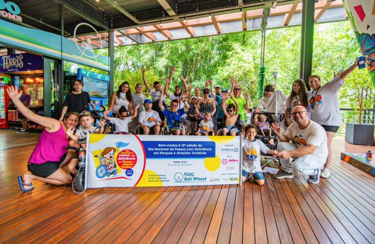 FG Big Wheel celebra três anos e proporciona diversão para pessoas com deficiência