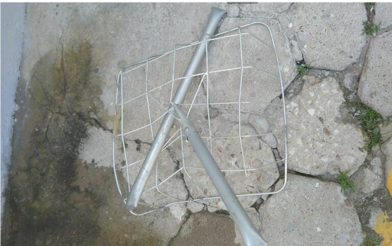 Homem é preso após quebrar lixeira e usar ferro para roubar bicicleta