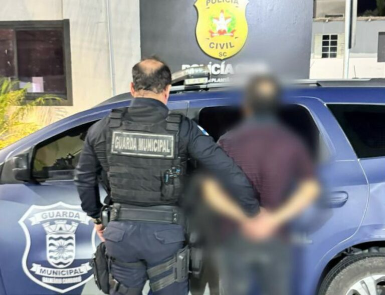 Homem arrebenta cadeado e invade espaço de torres de telecomunicação