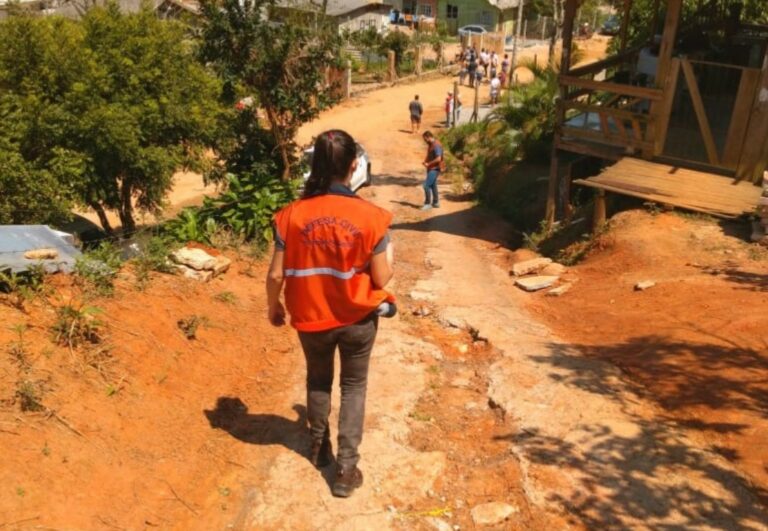 Defesa Civil de BC realiza notificações em áreas de risco