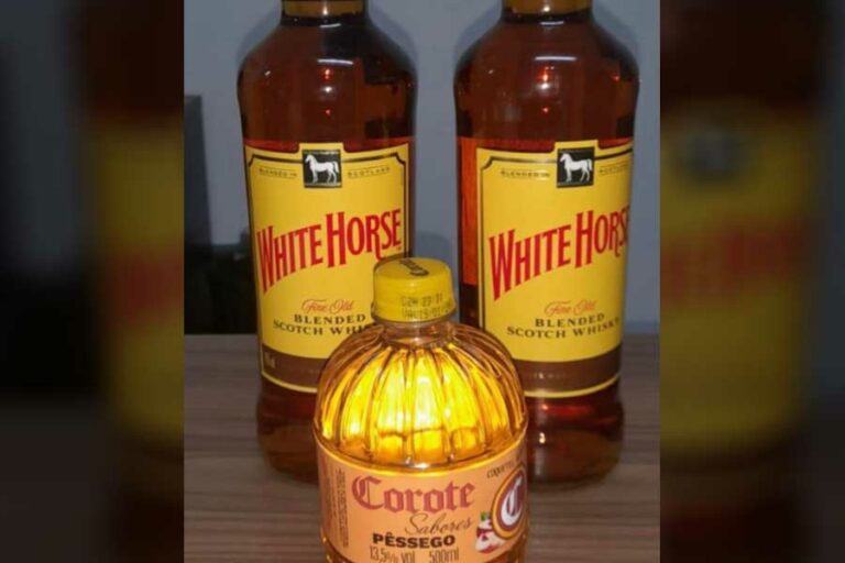 Mulher é detida após tentar furtar whisky e corote em supermercado