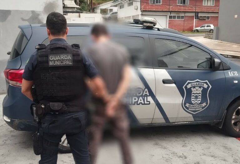 Homem é preso ao realizar compras com cartão de idosa