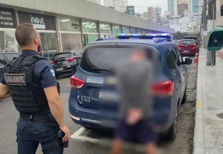 Usuário de crack tenta roubar picanha de supermercado e é contido por funcionários