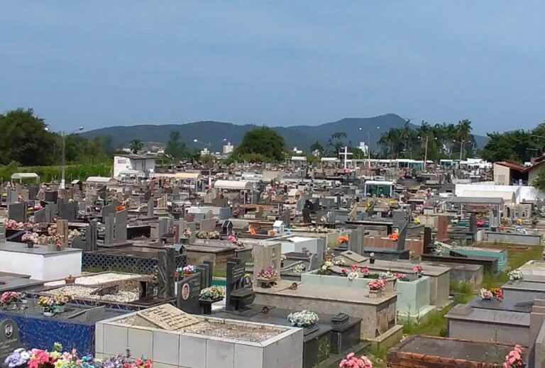 Ministério Público investiga irregularidades nos Cemitérios de Camboriú