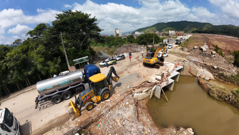 Prefeituras de Chapecó, Criciúma e Muçum, ajudam na recuperação de Camboriú