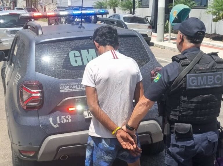 Morador de rua agride servidora do resgate social e vai preso