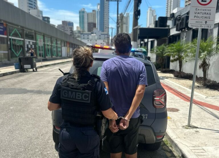 Ex-marido descumpre medida protetiva e é detido pela GM