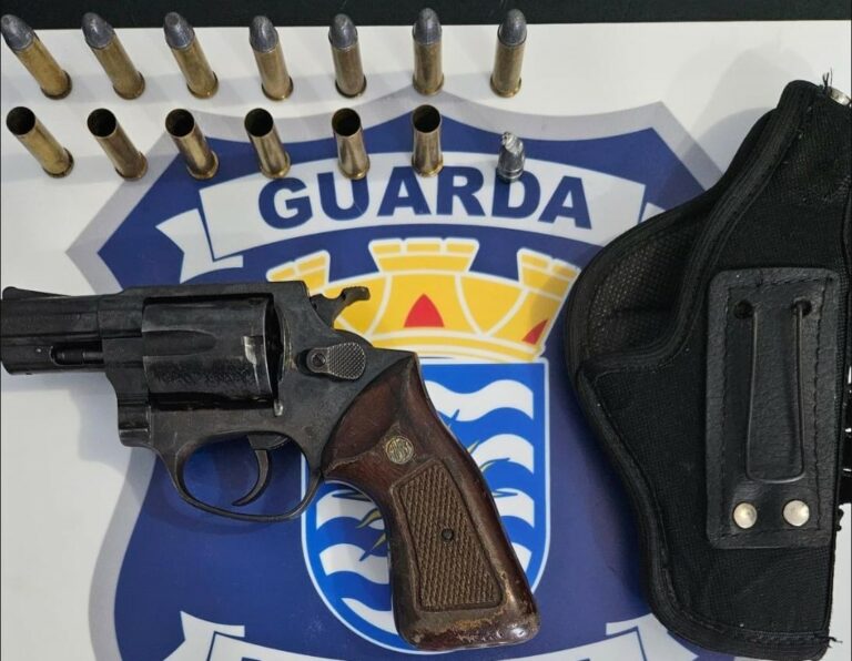 Homem é preso pela GM após disparar arma de fogo na Barra