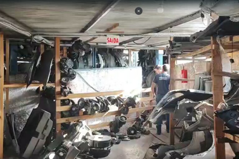 Operação da Polícia Civil desmantela rede de receptação de peças automotivas em Balneário Camboriú