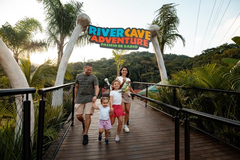 Maior parque de dinossauros do Brasil lança Clube da Aventura com experiências exclusivas