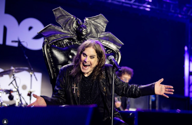 Cantor Ozzy Osbourne, do Black Sabbath, morre aos 76 anos