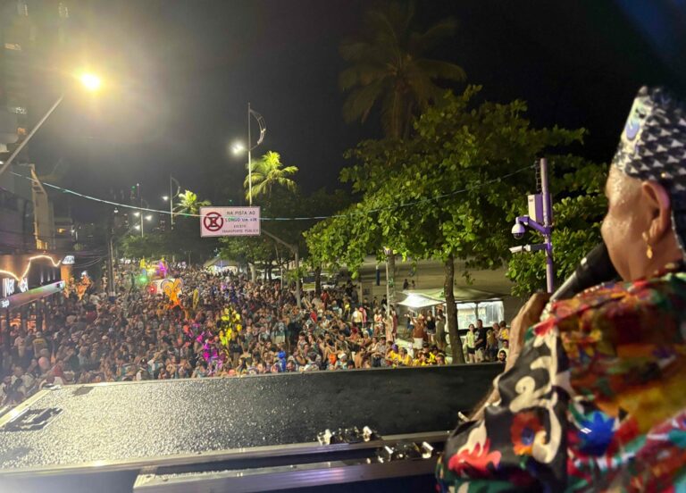 Viva Folia BC: primeiro dia de blocos agita Avenida Atlântica
