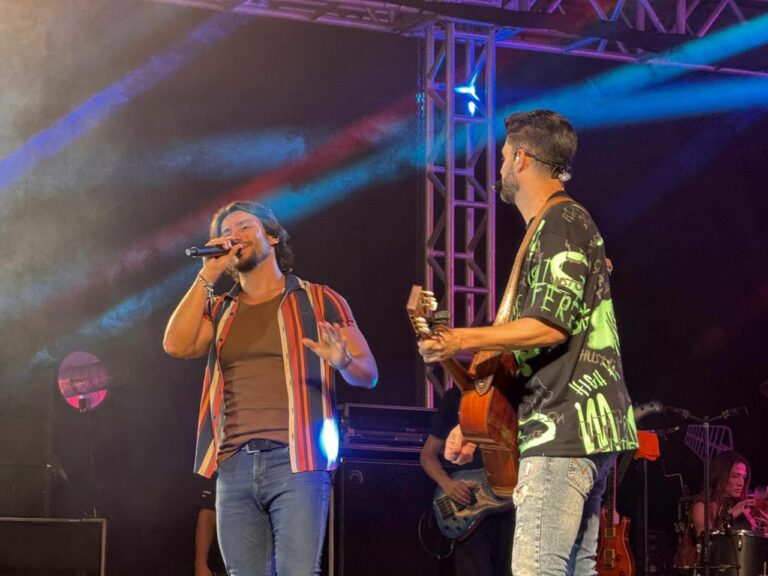 Arena Viva Verão lotada marca terceiro dia de Carnaval em Itapema