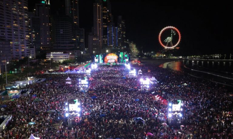 Agroplay: Show de Ana Castela reúne mais de 350 mil pessoas na Praia Central