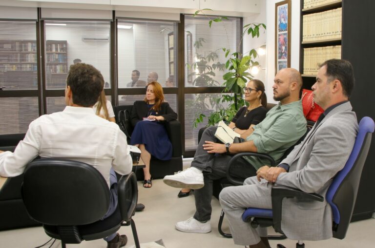 MPSC apresenta ações e estudos sobre população em situação de rua em visita institucional de desembargadora