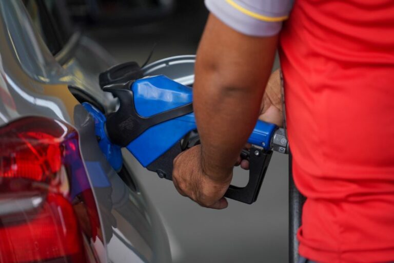 Governo de SC reforça fiscalização sobre preços de combustíveis com envio de dados à ANP e ao Procon/SC