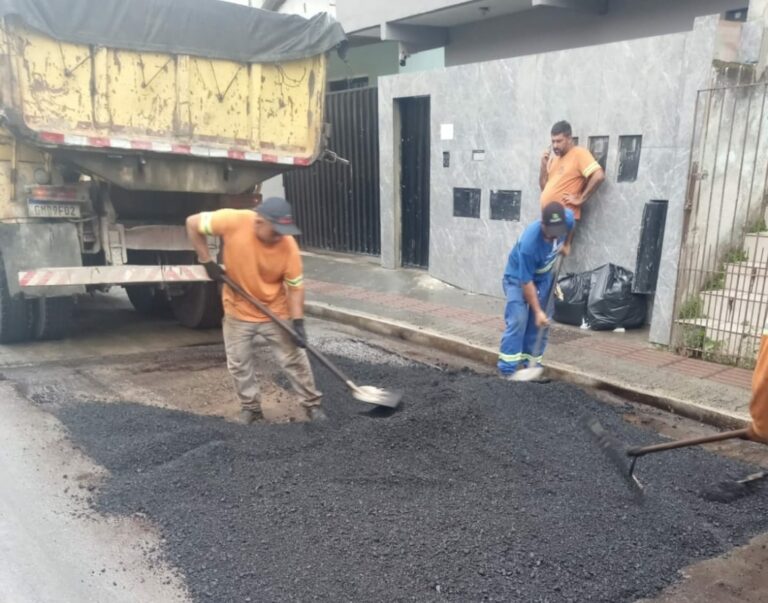 Emasa realiza repavimentações de buracos em ruas do Centro nesta quinta e sexta-feira