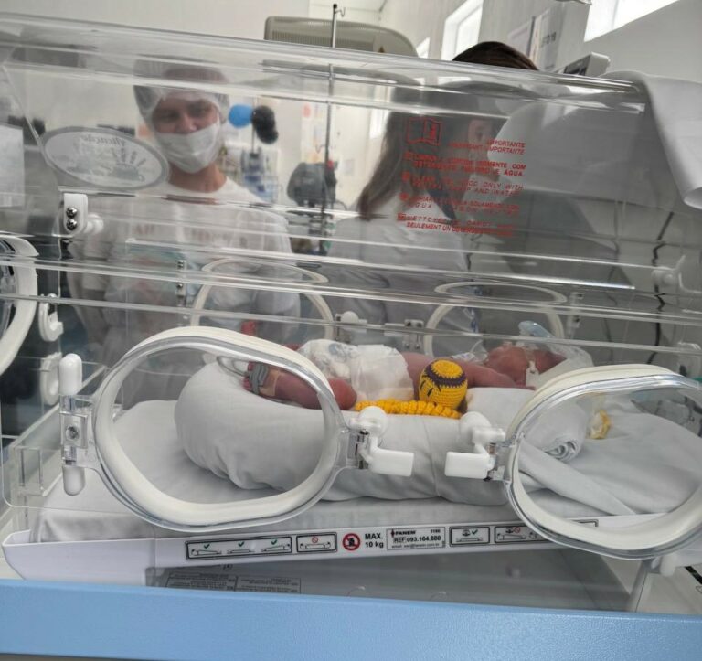 Em Criciúma, Hospital Materno-Infantil Santa Catarina faz primeiras aplicações de imunizante contra a bronquiolite em bebês