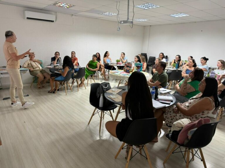 Rede Municipal de Ensino de Itapema inicia formação do ProLEEI para professores
