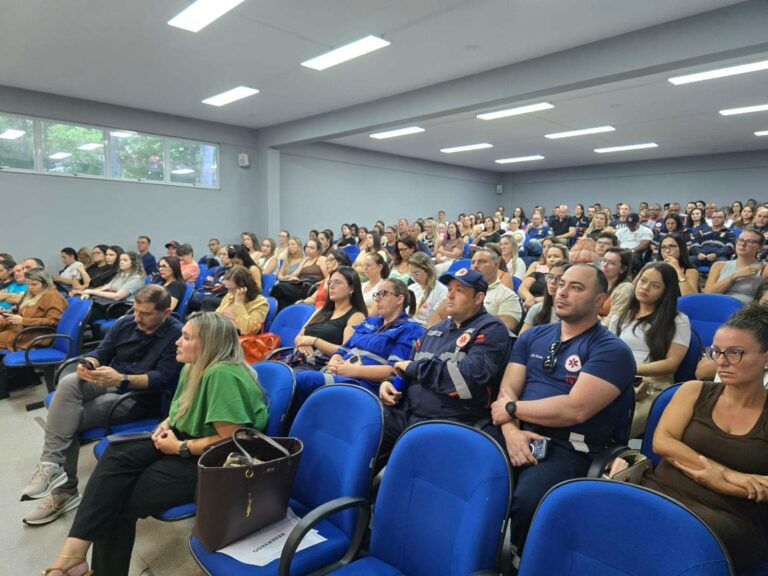 Seminário de Urgências Obstétricas qualifica profissionais para o atendimento às gestantes em situações críticas