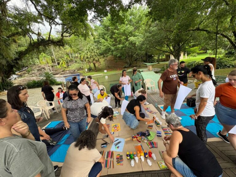 Formação com docentes fortalece práticas pedagógicas na Rede Municipal