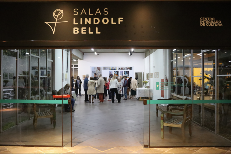 Exposição com artistas catarinenses marca reabertura após reforma das Salas Lindolf Bell no CIC