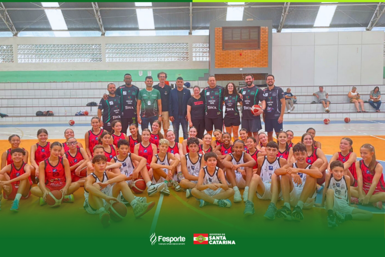 Programa de Incentivo ao Esporte promove basquete comunitário para jovens em Florianópolis