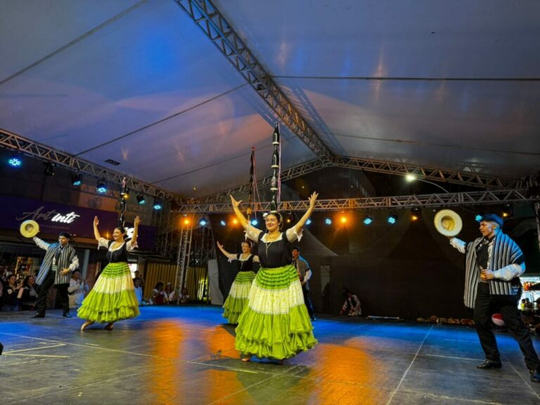 9º Encontro de Etnias começa e atrai público na Praça da Paz