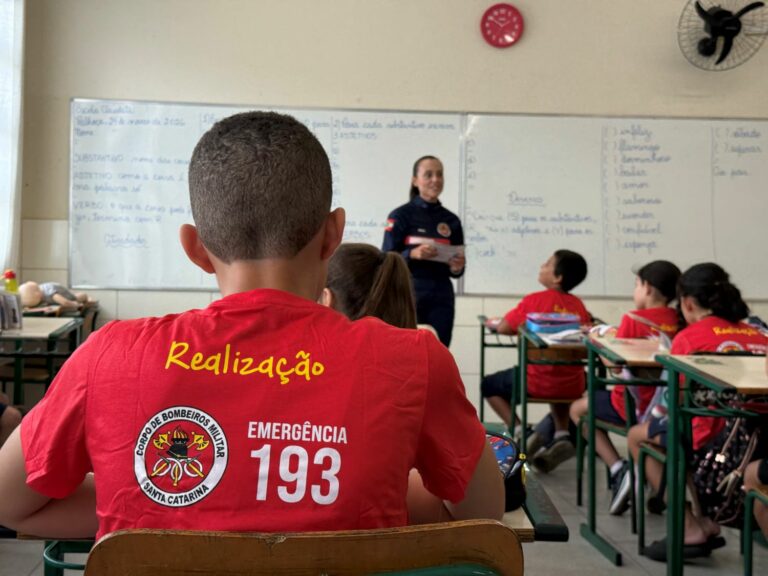 Programa Bombeiro Mirim atinge mais de 20 mil formandos e amplia atendimento de crianças
