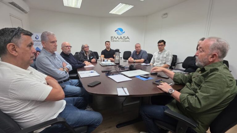 Parceria entre Emasa e Univali discute melhorias para o Rio Camboriú
