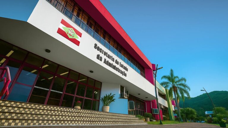 Edital de bolsas para gestão pública é lançado por Fapesc e SEA