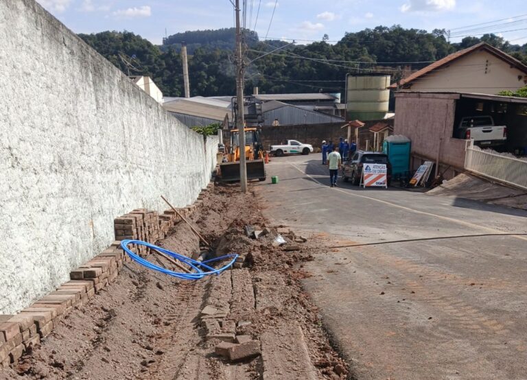 Tangará recebe obras de renovação na rede de água da Casan