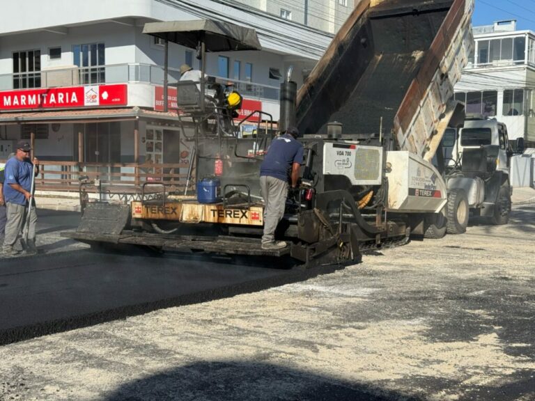 Programa Avança Itapema executa obras em diferentes bairros da cidade