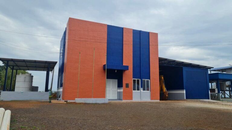 Captação de Dionísio Cerqueira recebe novo transformador instalado pela Casan