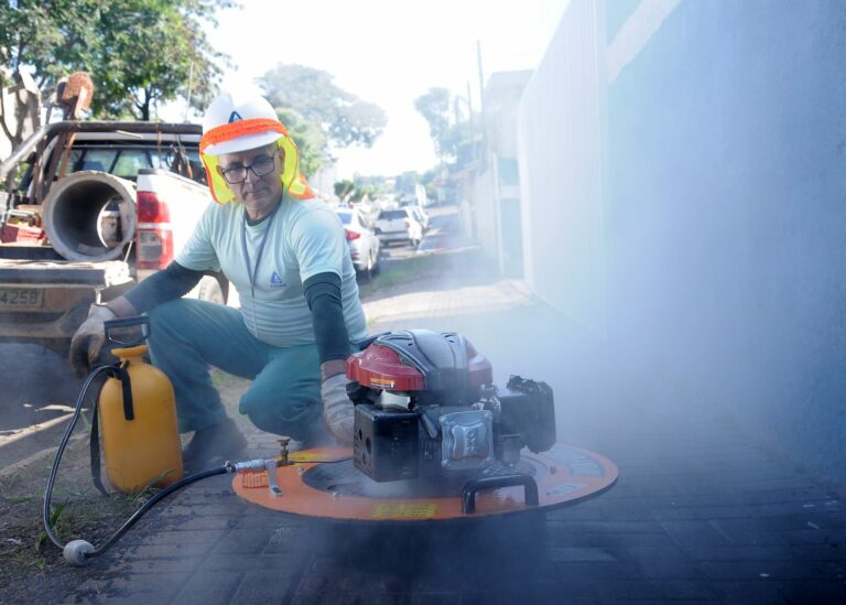 CASAN faz fiscalização com testes de fumaça em Araquari