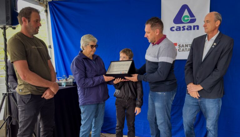 CASAN presta homenagem póstuma e nomeia estação em Itá com nome de colaborador