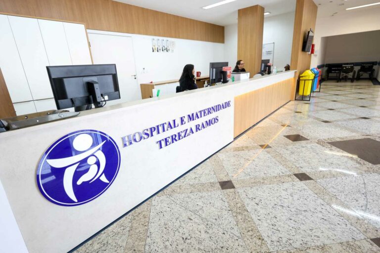 Em Lages, Hospital Tereza Ramos destaca inovação de servidoras durante o Mês da Higiene das Mãos