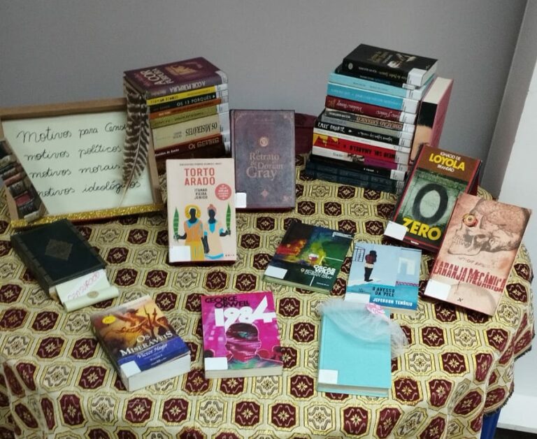 Exposição ‘Livros Proibidos’ chega à Biblioteca Pública Municipal