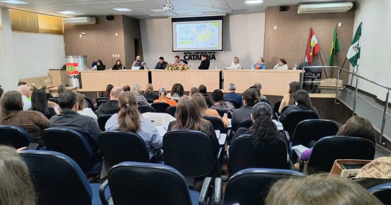 Saúde estadual fortalece rede de assistência no segundo dia de roteiro no Grande Oeste