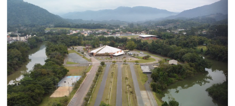 Soluções de financiamento municipal são apresentadas pelo Badesc no Summit Cidades