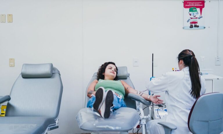 Hemosc une paixão pelo futebol e solidariedade em campanha de doação de sangue