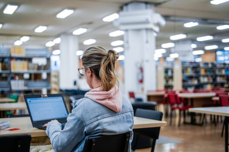 Universidade Gratuita e Fumdesc abrem inscrições para o segundo semestre de 2026