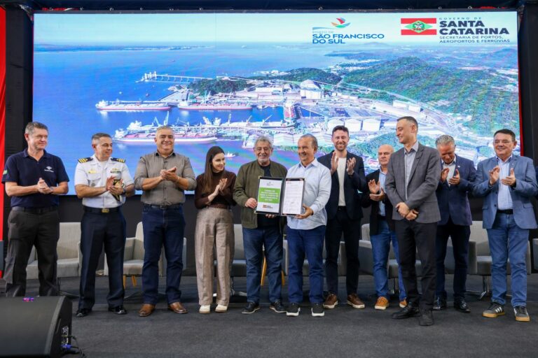 Porto de São Francisco do Sul recebe anúncio de novos investimentos em infraestrutura