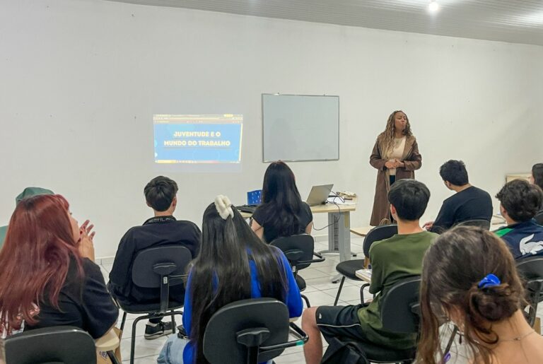Programa de Iniciação ao Trabalho oferece oportunidades para jovens de BC