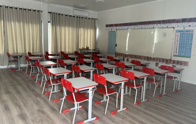 CEM Nova Esperança ganha salas modulares e nova pintura externa