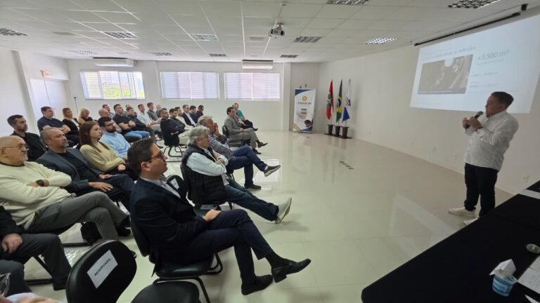 Emasa detalha investimentos em saneamento e segurança hídrica no Sinduscon